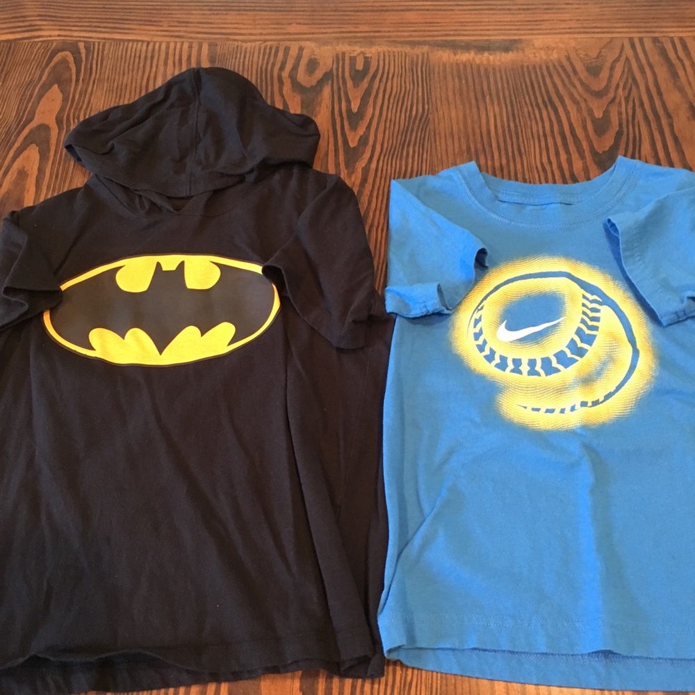 2 boys size 7 T-shirts